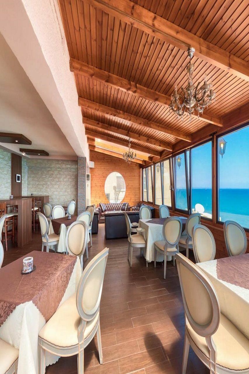 Mackenzie Beach Hotel ラルナカ エクステリア 写真