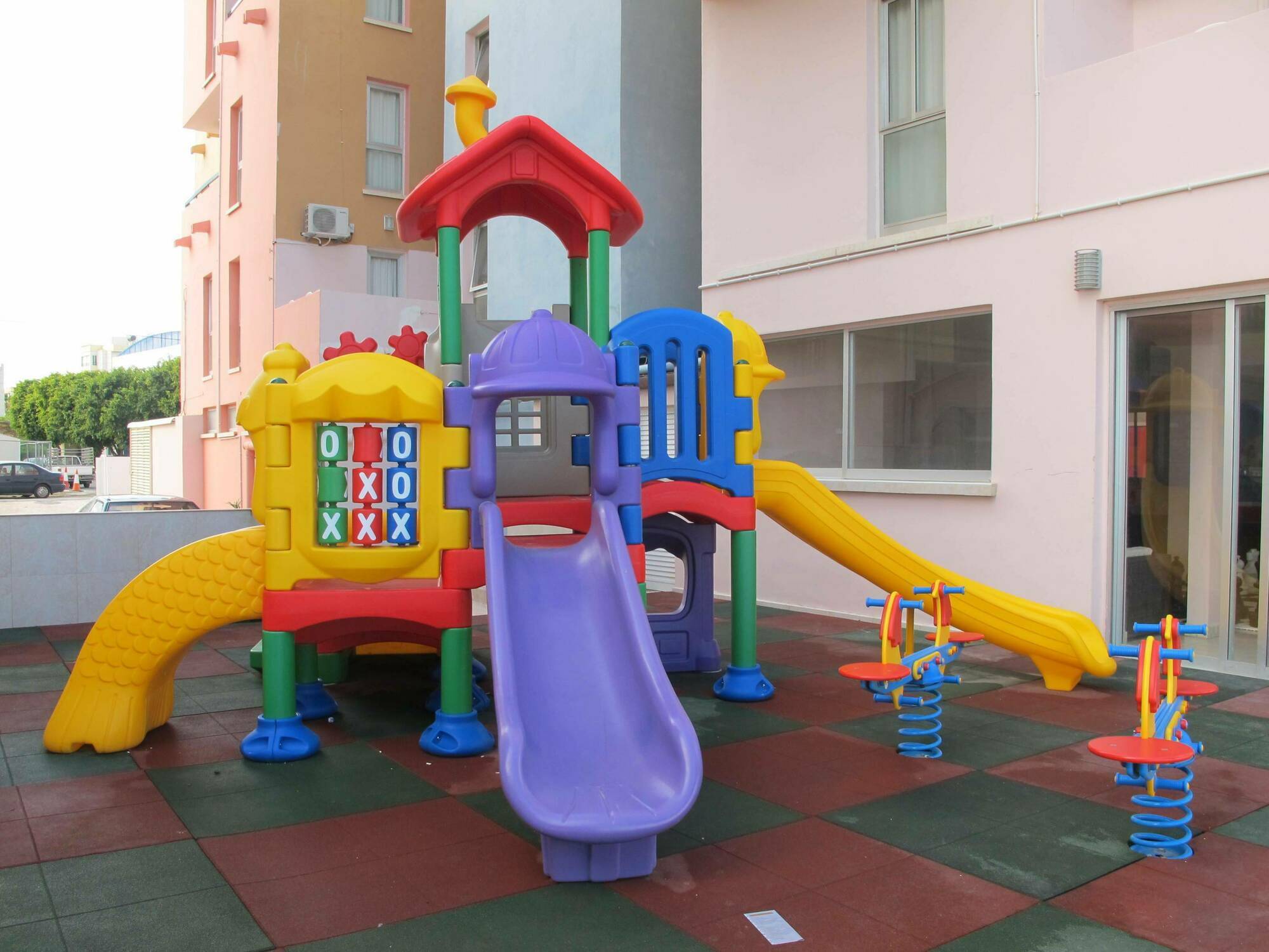Mackenzie Beach Hotel ラルナカ エクステリア 写真
